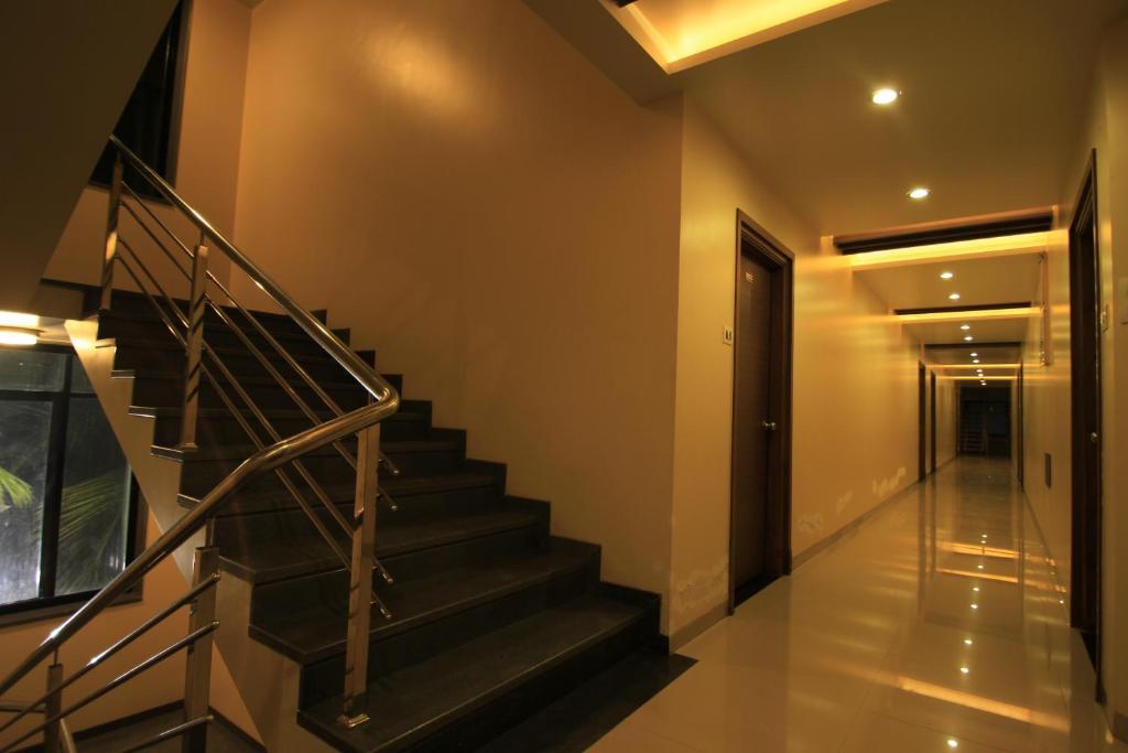 Hotel Sai Smaran Shirdi Buitenkant foto